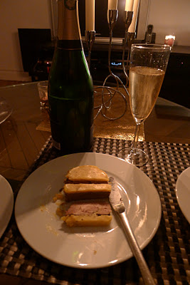 Terrine de foie gras poché au vin épicé