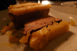 Terrine de foie gras poché au vin épicé